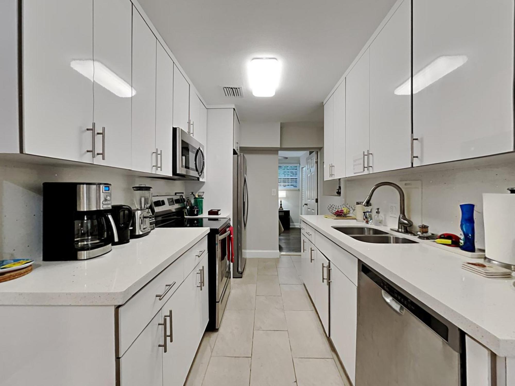 Private Rooms At Miami Centrally Located With Free Parking エクステリア 写真