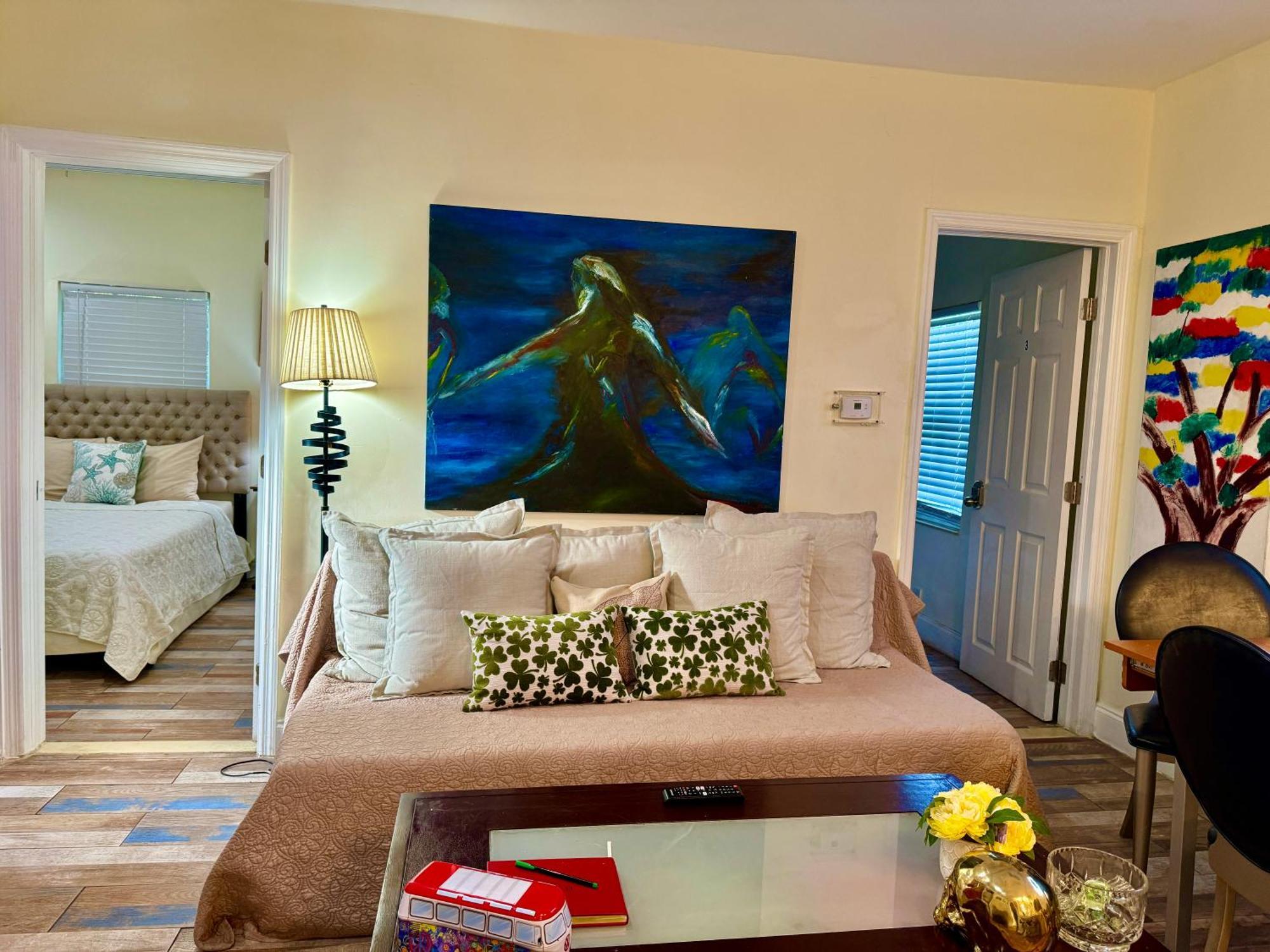 Private Rooms At Miami Centrally Located With Free Parking エクステリア 写真